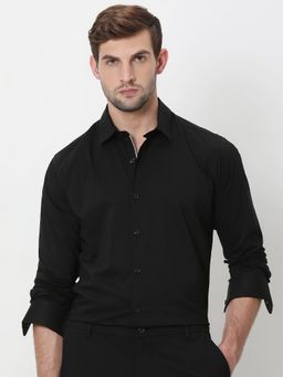 Mufti - Men Black Solid Slim Fit Shirt