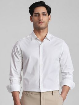 Mufti - Men White Solid Slim Fit Shirt
