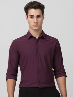 Mufti - Men Burgundy Solid Slim Fit Shirt