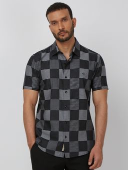 Mufti - Men Black Checks Slim Fit Shirt