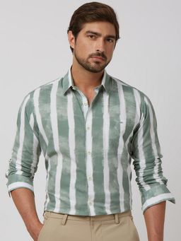 Mufti - Men Green Stripes Slim Fit Shirt