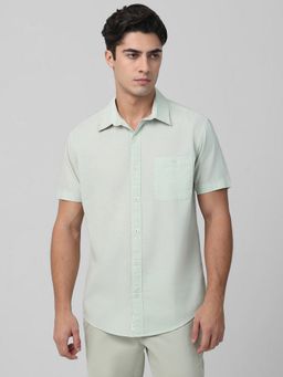 Mufti - Men Green Solid Slim Fit Shirt