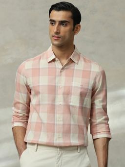 Mufti - Men Pink Checks Slim Fit Shirt