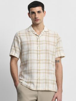 Mufti - Men Beige Checks Relaxed Fit Shirt