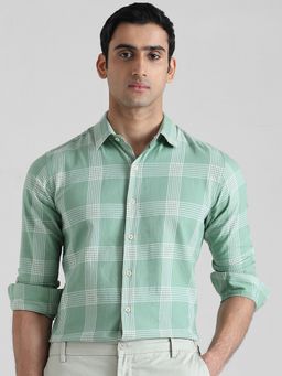 Mufti - Men Green Checks Slim Fit Shirt