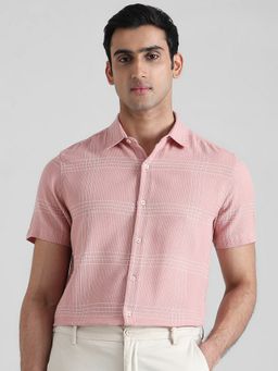 Mufti - Men Pink Checks Slim Fit Shirt