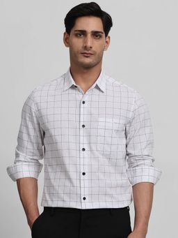 Mufti - Men White Checks Slim Fit Shirt