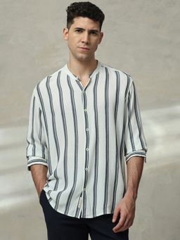 Mufti - Men Navy Blue Stripes Slim Fit Shirt