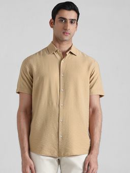Mufti - Men Beige Solid Slim Fit Shirt