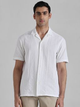 Mufti - Men White Self Design Relaxed Fit Shirt