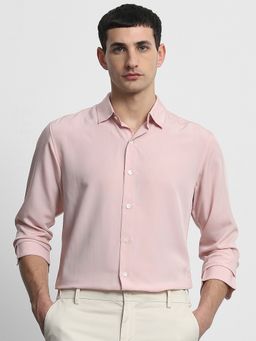 Mufti - Men Pink Solid Slim Fit Shirt