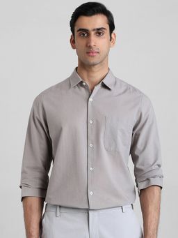 Mufti - Men Grey Solid Slim Fit Shirt