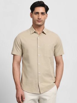 Mufti - Men Beige Solid Slim Fit Shirt