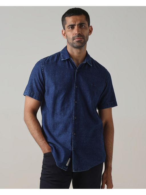 Mufti Men Indigo Solid Slim Fit Shirt