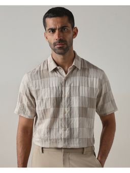 Mufti - Men Beige Checks Slim Fit Shirt