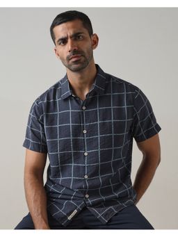 Mufti - Men Navy Blue Checks Slim Fit Shirt