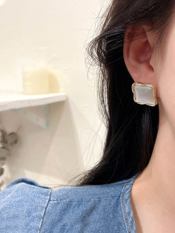Yellow Chimes - Women Gold-Toned Square Design Stone Studded Stud Earrings