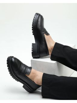 SHUZ TOUCH - Black Chunky Solid Lofers