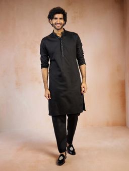 Vastramay - Men Black Embroidered Straight Kurta and Pant