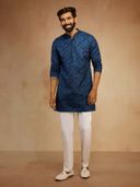 Navy Blue color option, Currently selected