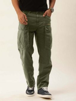 Bene Kleed - Men Olive Green Solid Relaxed Fit Cargos