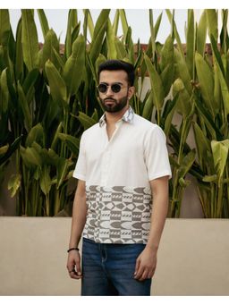 DRAGIT - Men White Linen Blend Abstract Shirt