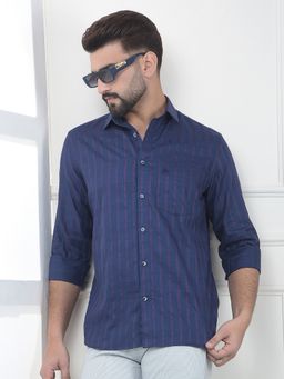 CRIMSOUNE CLUB - Men Navy Blue Cotton Checks Shirt