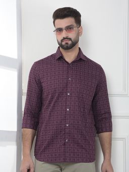 CRIMSOUNE CLUB - Men Maroon Cotton Geometric Shirt
