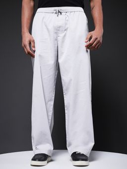 PRONK - Men White Solid Trackpant