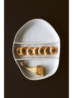 H&M - White Irregular Stoneware Serving Plate