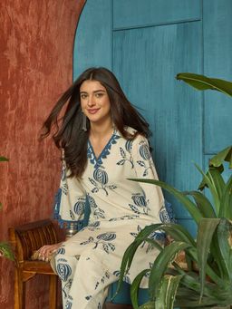 Stylum - Women Blue Printed Cotton Straight Kurta with Palazzo