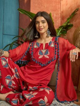 Stylum - Women's Red Solid Cotton Straight Kurti With Salwar & Dupatta