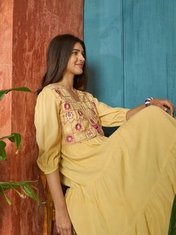 Stylum - Women's Butter Solid & Embroidered Rayon Tiered Dress With Jacket