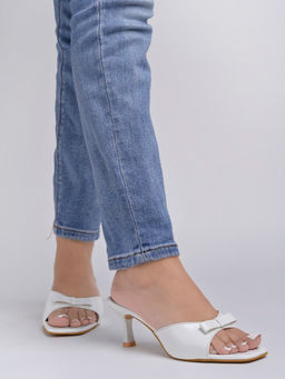 Shoetopia - Stylish Upper Front Bow Detailed White Heels