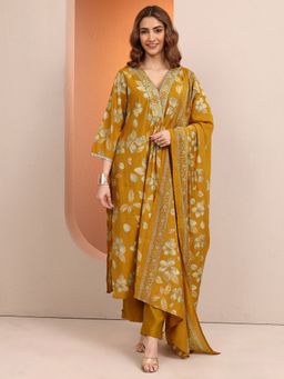 Libas - Silk Blend Floral Kurta With Pant & Dupatta