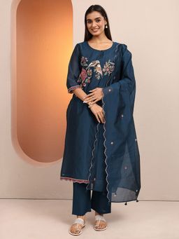 Libas - Silk Blend Floral Kurta With Pant & Dupatta