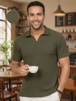 RIGO - Men Olive Green Solid Waffle Polo T-Shirt