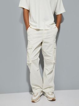 max - Men Off White Solid Trouser