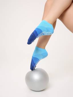 Mint & Oak - Blue Wave Pilates Socks for Women