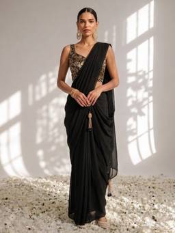 Swtantra - Women's Black Chiffon Solid Saree