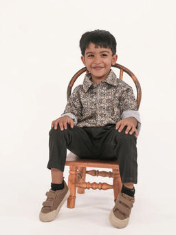 Avokiddos - Multi-Color Hearts & Holiday Casual Shirt