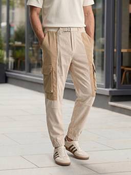 The Indian Garage Co - Men Loose Fit Cargo Pocket Mid-Rise Joggers-Beige