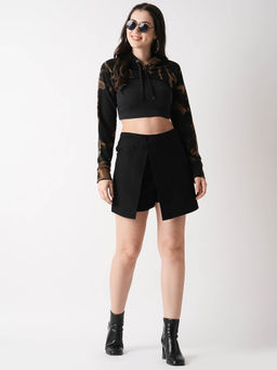 Globus - Women Party Black Regular Fit Mid-Rise Skorts