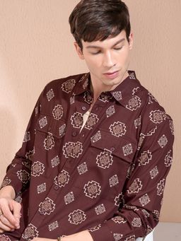 HIGHLANDER - Men Maroon Viscose Printed Oversized Fit Shirt