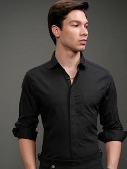 HIGHLANDER - Men Black Cotton Solid Slim Fit Shirt