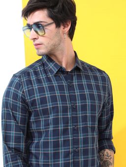 HIGHLANDER - Men Navy Blue Cotton Blend Checks Slim Fit Shirt