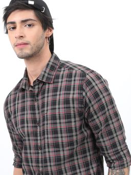 HIGHLANDER - Men Black Cotton Blend Checks Slim Fit Shirt