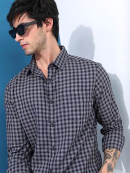 HIGHLANDER - Men Black Cotton Blend Checks Slim Fit Shirt