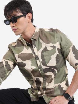 HIGHLANDER - Men Khaki Cotton Camouflage Slim Fit Shirt