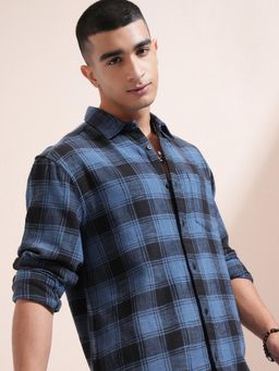 HIGHLANDER - Men Navy Blue Cotton Checks Relaxed Fit Shirt